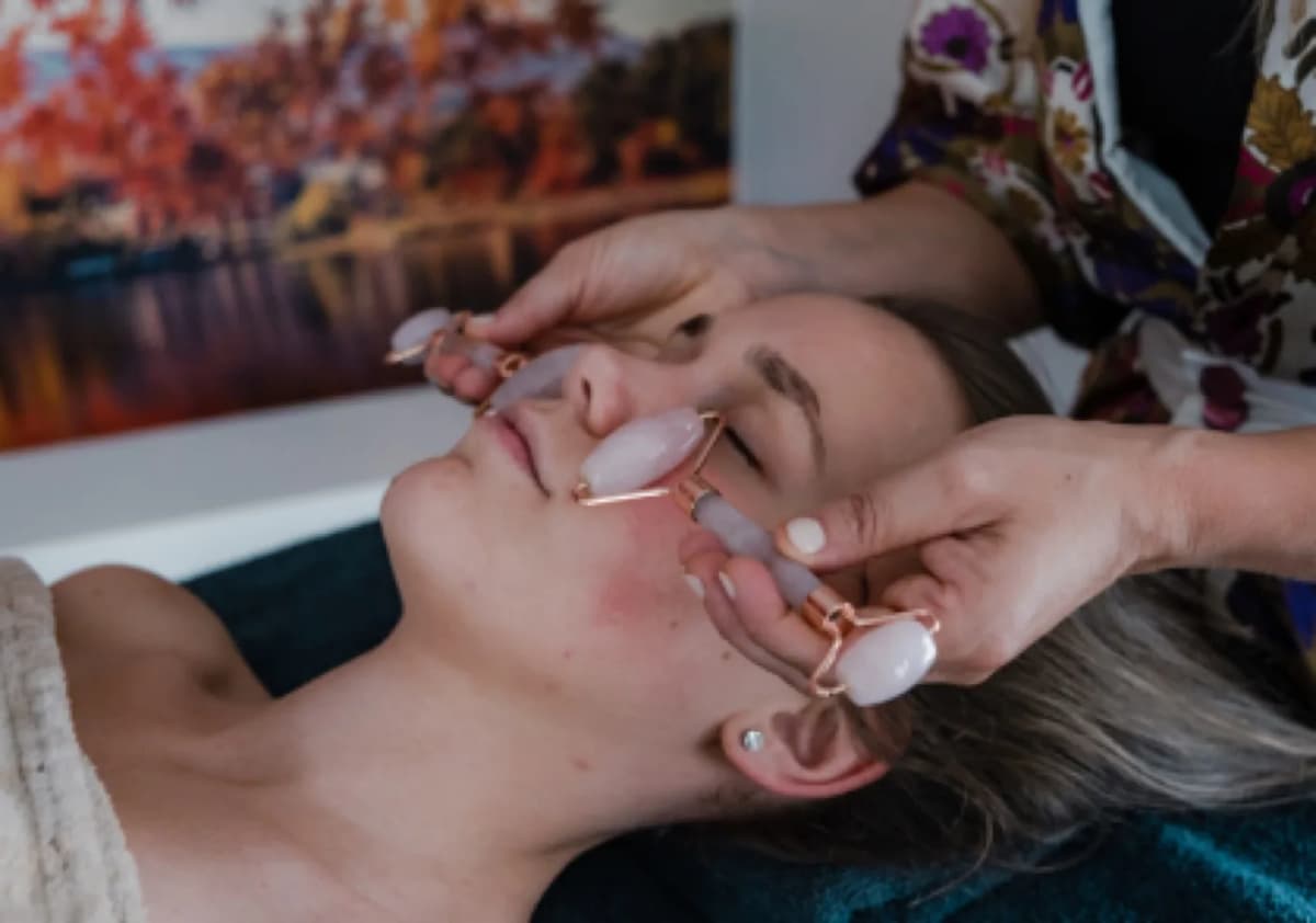 Glow & Relax Facial